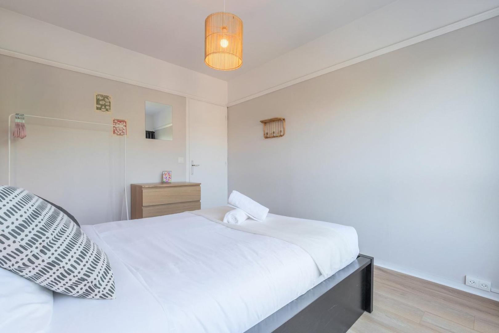 Spacious 3 Bedroom Apartment & Private Parking! Lambersart Luaran gambar