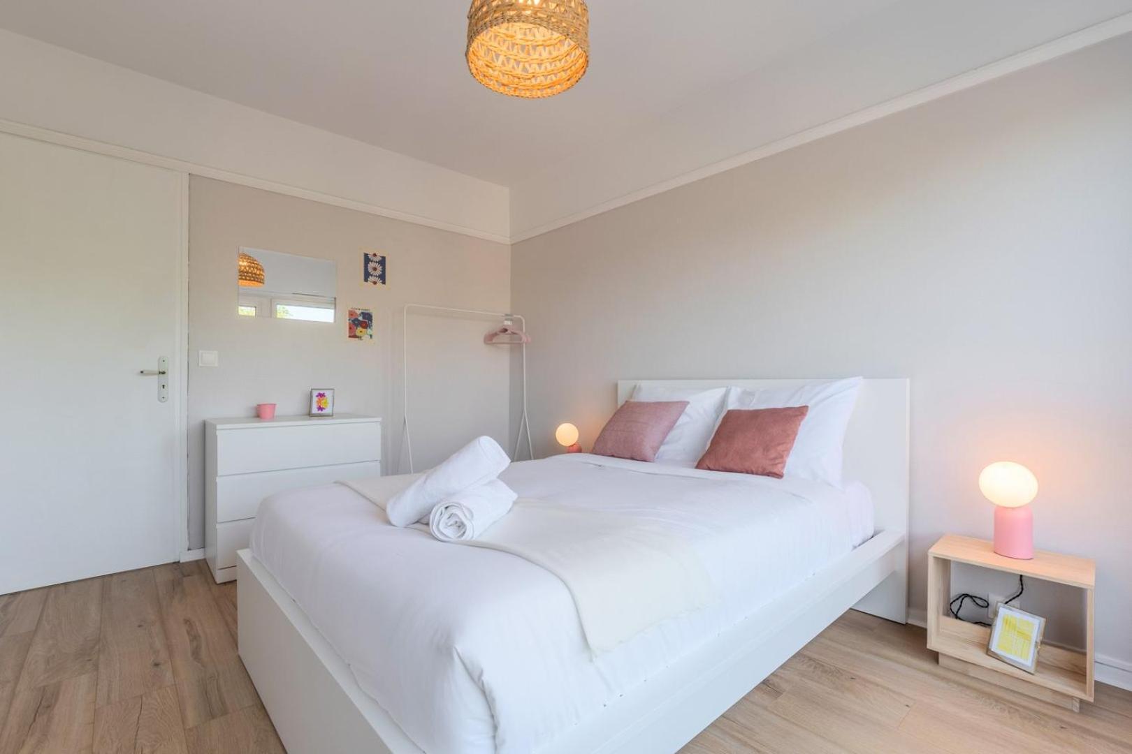 Spacious 3 Bedroom Apartment & Private Parking! Lambersart Luaran gambar